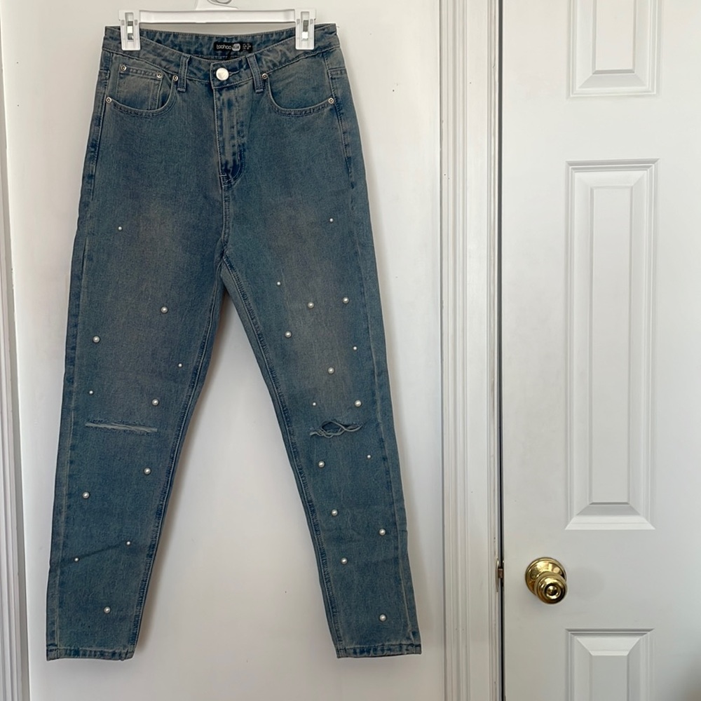Boohoo US 6 pearl embellished distressed mom jeans